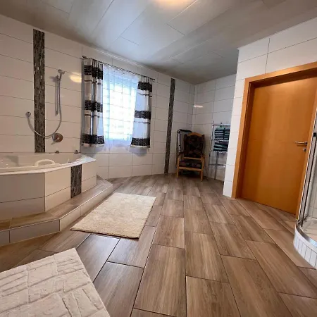 Schoenes Haus Inmitten Der Schoenen Feriehus *