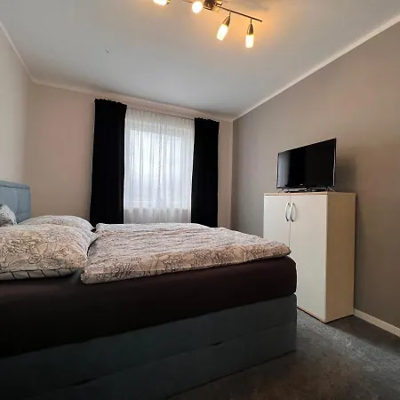 Feriehus Schoenes Haus Inmitten Der Schoenen