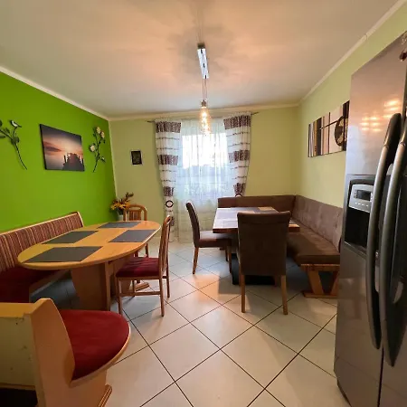 Feriehus Schoenes Haus Inmitten Der Schoenen *